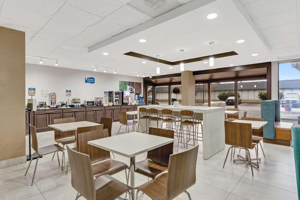 Hotel Clarion Pointe Near Erie Casino Restaurant foto